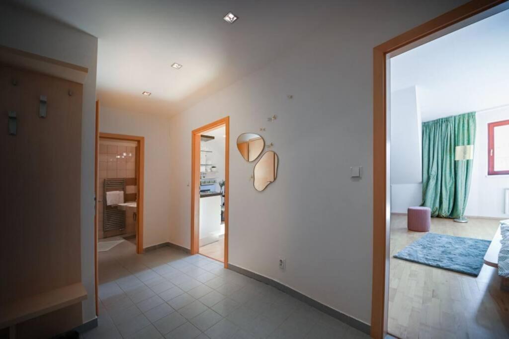 Ferienwohnung V Centru Deni Olmütz Exterior foto